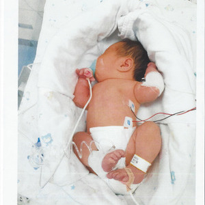 심장병을 앓고 있는 어린이에게 병원비를 지원하였습니다